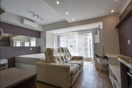 Sala  de casa para alugar com 1 quarto, 50m² em Brooklin Paulista, São Paulo