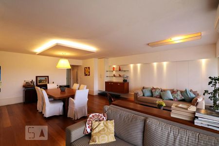 Sala de apartamento à venda com 3 quartos, 163m² em Barra da Tijuca, Rio de Janeiro