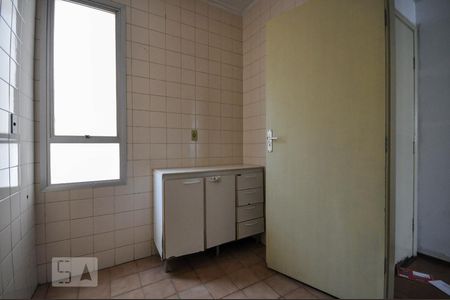 Cozinha de apartamento à venda com 1 quarto, 45m² em Centro, Campinas