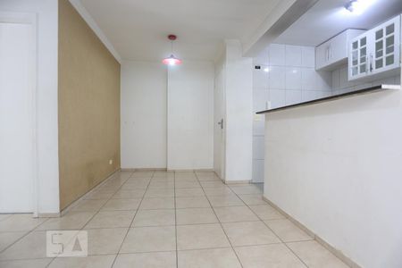 Sala de apartamento para alugar com 2 quartos, 49m² em Cidade dos Bandeirantes, São Paulo