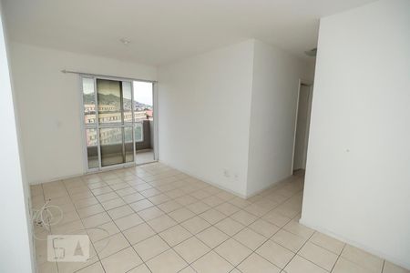 Sala de apartamento para alugar com 2 quartos, 80m² em Pilares, Rio de Janeiro