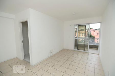 Sala de apartamento para alugar com 2 quartos, 80m² em Pilares, Rio de Janeiro