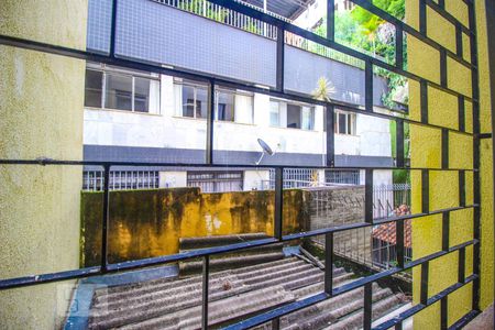 Vista Sala de apartamento à venda com 3 quartos, 97m² em Santo Antônio, Belo Horizonte