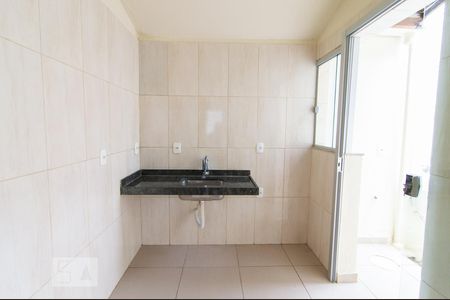 Cozinha de casa de condomínio para alugar com 2 quartos, 40m² em São Francisco, Belo Horizonte