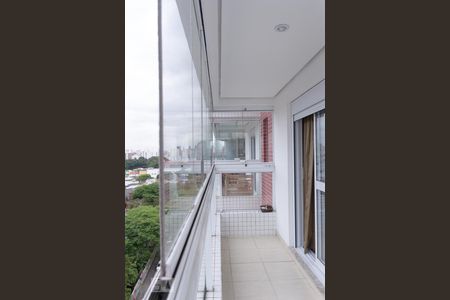 Apartamento à venda com 150m², 2 quartos e 3 vagas Apartamento à venda com 150m², 2 quartos e 3 vagasQuarto 2 - varanda