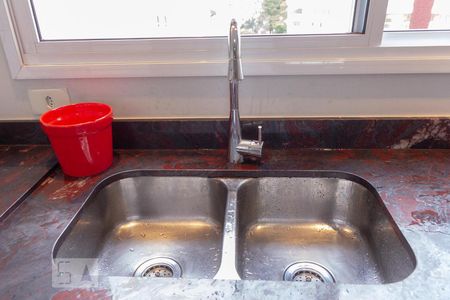 Apartamento à venda com 150m², 2 quartos e 3 vagas Apartamento à venda com 150m², 2 quartos e 3 vagasCozinha