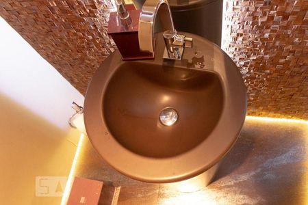 Apartamento à venda com 150m², 2 quartos e 3 vagas Apartamento à venda com 150m², 2 quartos e 3 vagasLavabo