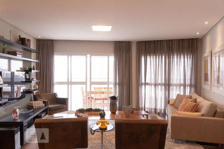 Apartamento à venda com 150m², 2 quartos e 3 vagas Apartamento à venda com 150m², 2 quartos e 3 vagasSala