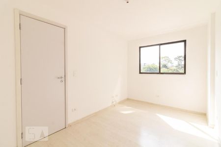 Apartamento para alugar com 1 quarto, 34m² em Bacacheri, Curitiba