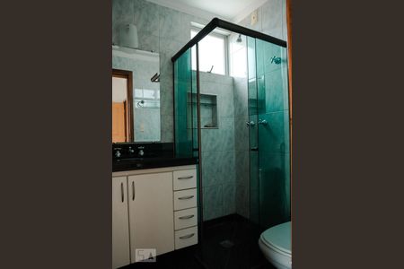 Banheiro da Suite de apartamento à venda com 4 quartos, 182m² em Itapoã, Belo Horizonte