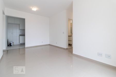 Sala de apartamento para alugar com 3 quartos, 73m² em Jardim Belval, Barueri