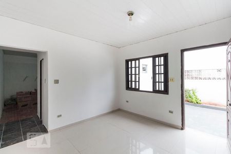 Sala de casa para alugar com 2 quartos, 75m² em Vila Campestre, São Paulo