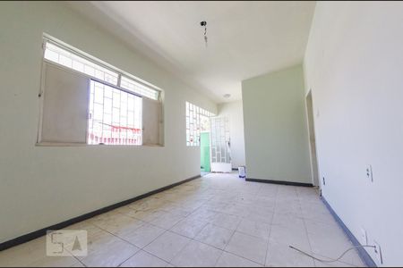Sala de casa à venda com 3 quartos, 300m² em Nova Suíssa, Belo Horizonte