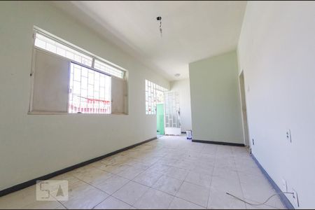 Sala de casa para alugar com 3 quartos, 300m² em Nova Suíssa, Belo Horizonte