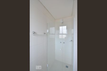 Banheiro de kitnet/studio para alugar com 1 quarto, 50m² em Rudge Ramos, São Bernardo do Campo