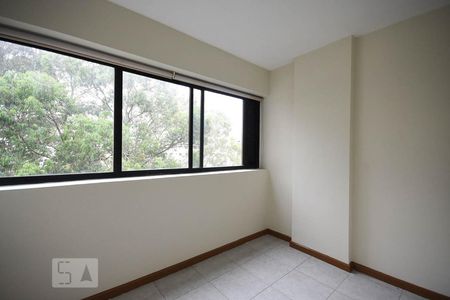 Quarto de apartamento para alugar com 2 quartos, 75m² em Jardim Parque Morumbi, São Paulo