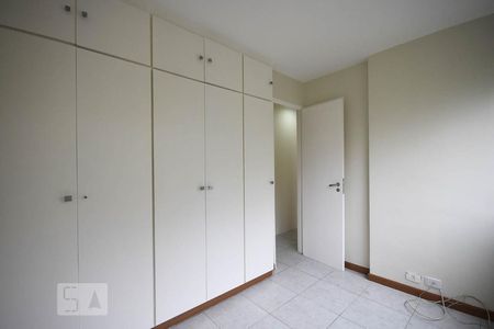 Quarto de apartamento para alugar com 2 quartos, 75m² em Jardim Parque Morumbi, São Paulo