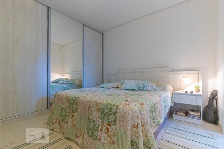 Quarto da suíte de apartamento para alugar com 1 quarto, 57m² em Cambuí, Campinas