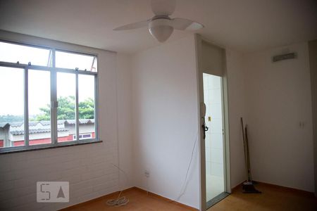 sala de apartamento à venda com 3 quartos, 55m² em Cocotá, Rio de Janeiro