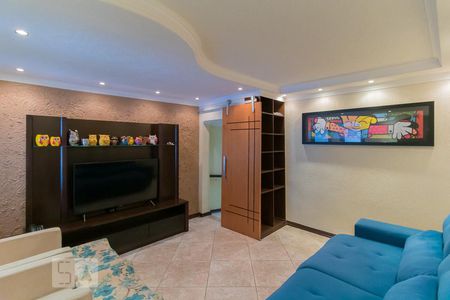 Sala de casa à venda com 4 quartos, 200m² em Vila Nhocune, São Paulo