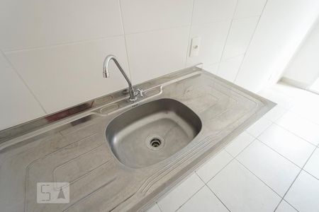 Detalhe cozinha de apartamento para alugar com 1 quarto, 30m² em Vila Alpina, São Paulo