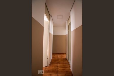corredor de apartamento à venda com 3 quartos, 75m² em Conjunto Residencial Souza Queiroz, Campinas