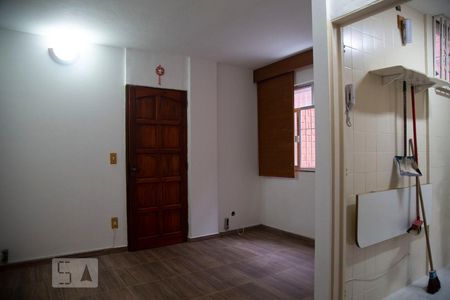 sala de apartamento para alugar com 1 quarto, 50m² em Cocotá, Rio de Janeiro