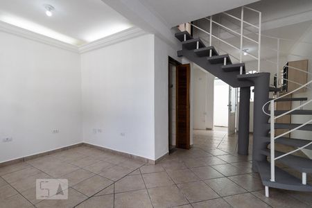 Sala de casa à venda com 5 quartos, 90m² em Vila Universitária, São Paulo