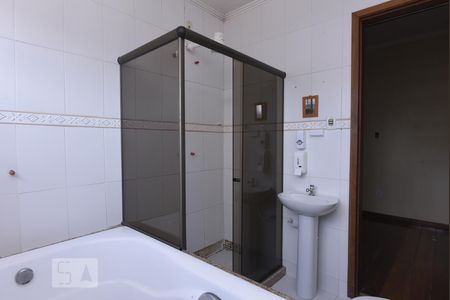 Banheira de casa à venda com 4 quartos, 250m² em Portuguesa, Rio de Janeiro