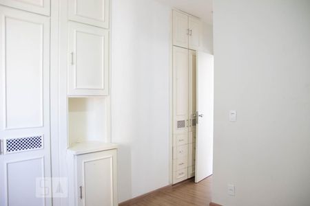 Quarto de apartamento para alugar com 1 quarto, 56m² em Centro, Campinas