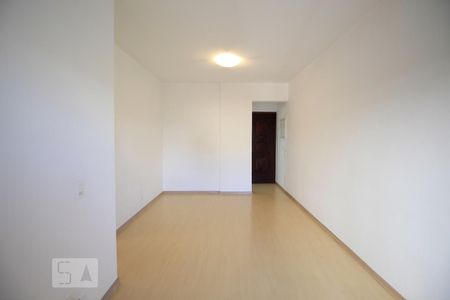 Sala de apartamento para alugar com 3 quartos, 73m² em Chácara Inglesa, São Paulo