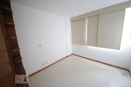 Suíte de apartamento para alugar com 2 quartos, 75m² em Charitassa, Niterói