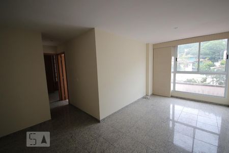 Sala de apartamento para alugar com 2 quartos, 75m² em Charitassa, Niterói