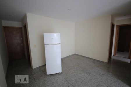 Sala de apartamento para alugar com 2 quartos, 75m² em Charitassa, Niterói