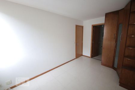 Suíte de apartamento para alugar com 2 quartos, 75m² em Charitassa, Niterói