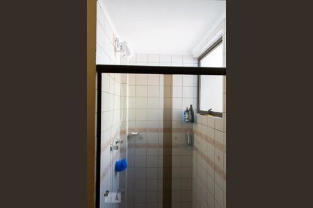 Banheiro de casa de condomínio para alugar com 3 quartos, 145m² em Jardim Itu Sabará, Porto Alegre