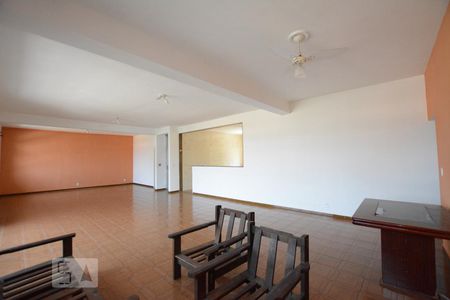 Sala de apartamento para alugar com 3 quartos, 700m² em Penha Circular, Rio de Janeiro