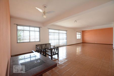 Sala de apartamento para alugar com 3 quartos, 700m² em Penha Circular, Rio de Janeiro