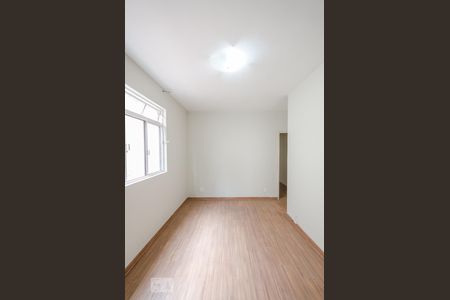 Sala de apartamento para alugar com 3 quartos, 87m² em Nova Granada, Belo Horizonte