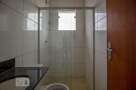 Banheiro de apartamento à venda com 2 quartos, 54m² em Aparecida, Belo Horizonte