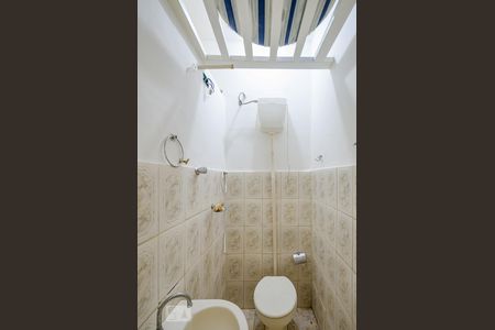 Banheiro de apartamento à venda com 1 quarto, 32m² em Marajó, Belo Horizonte