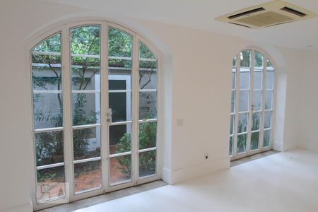 Sala de casa à venda com 4 quartos, 400m² em Gávea, Rio de Janeiro