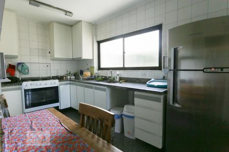 Cozinha de apartamento para alugar com 3 quartos, 166m² em Sumarezinho, São Paulo