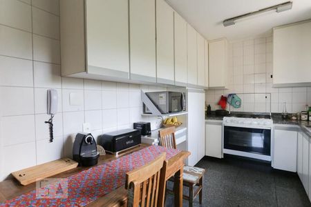 Cozinha de apartamento para alugar com 3 quartos, 166m² em Sumarezinho, São Paulo