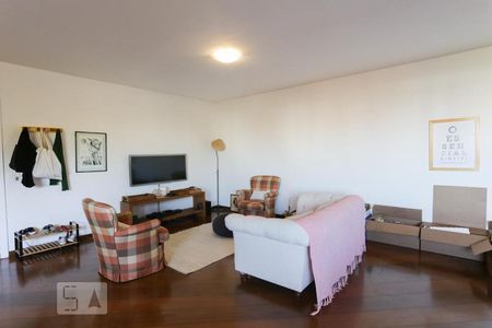 Sala de apartamento para alugar com 3 quartos, 166m² em Sumarezinho, São Paulo