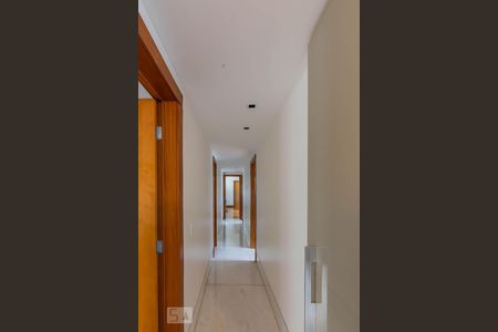 Corredor de apartamento para alugar com 4 quartos, 246m² em Serra, Belo Horizonte