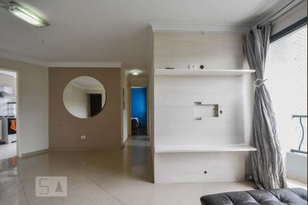 Sala de apartamento para alugar com 3 quartos, 70m² em Interlagos, São Paulo