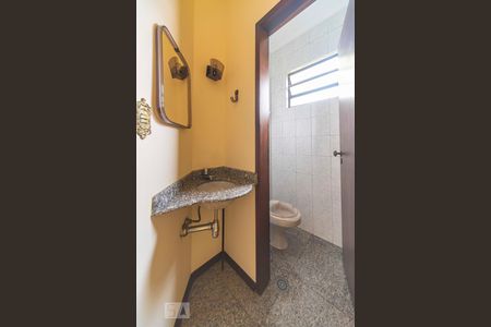 Lavabo  de casa à venda com 3 quartos, 220m² em Vila Eldízia, Santo André