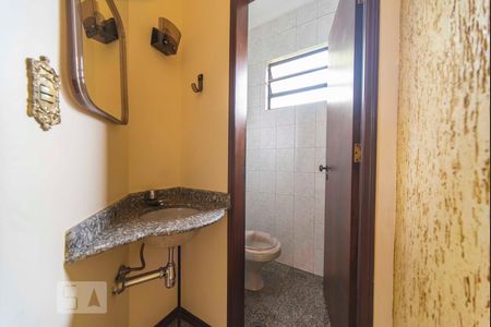 Lavabo  de casa à venda com 3 quartos, 220m² em Vila Eldízia, Santo André