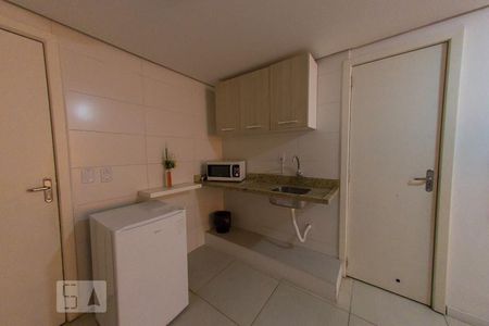 Cozinha de kitnet/studio para alugar com 1 quarto, 35m² em Centro Histórico, Porto Alegre